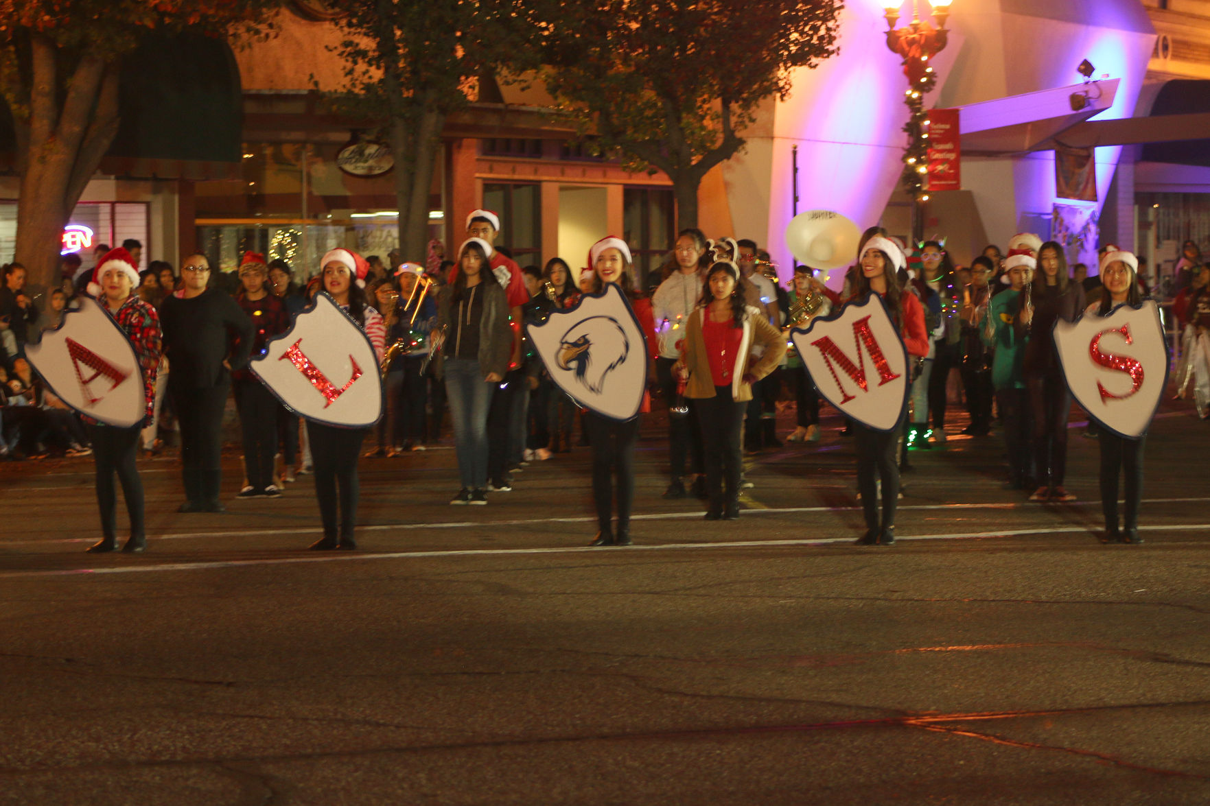 Parades 8